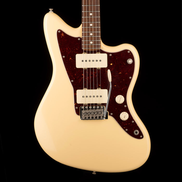 Used Fender American Performer Jazzmaster Vintage White With Gig Bag