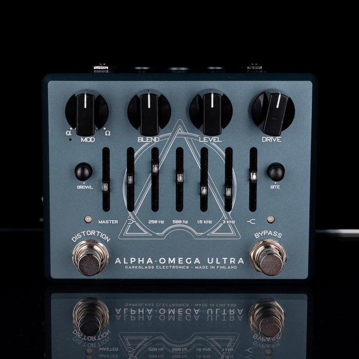 Used Darkglass Electronics AOUV2 Alpha Omega Ultra Effect Pedal with Bass EQ DI Distortion Pedal With Box