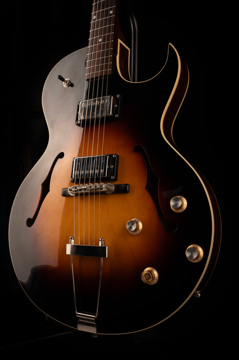Pre Owned Loar LH-304T CVS Thinbody Archtop Cutaway Vintage Sunburst With HSC