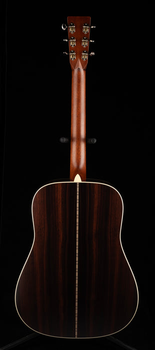 Martin D-28 Satin Amberburst with Case