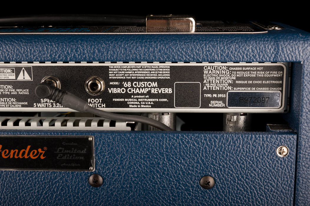 Fender Limited Edition FSR '68 Custom Vibro Champ Navy Guitar Amp Combo
