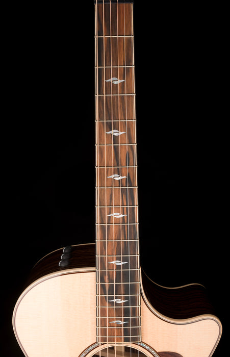Taylor 812ce 12-Fret Acoustic Electric Guitar With Case