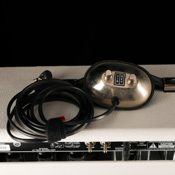 Pre Owned Fender Limited Edition Hot White Bronco '65 Twin Reverb Reissue Guitar Amp Combo with Footswitch and Cover