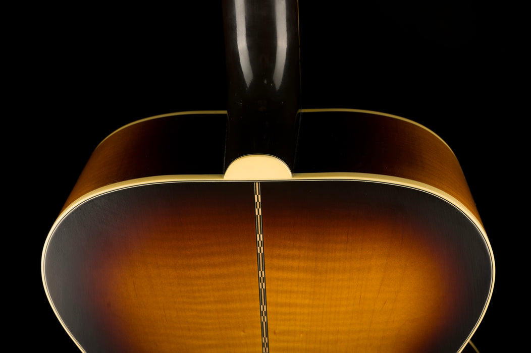 Gibson Custom Shop 1957 SJ-200 Vintage Sunburst with Case