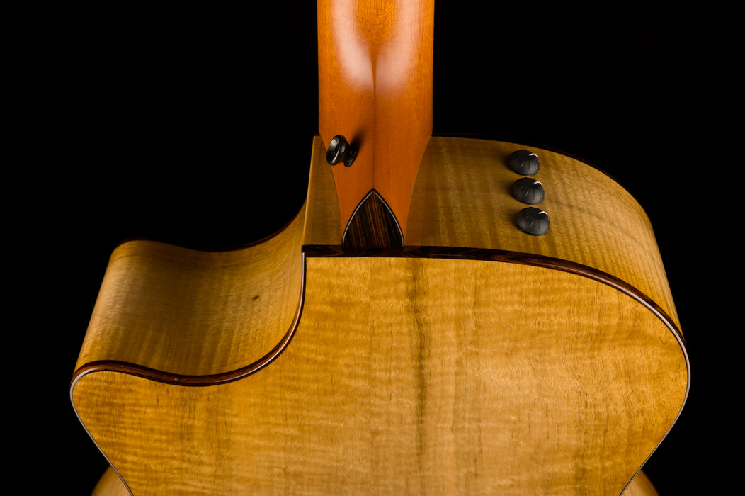 Taylor Custom Grand Auditorium C14ce Figured Myrtlewood Catch # 1 With Case