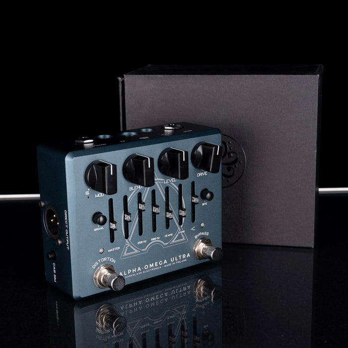 Used Darkglass Electronics AOUV2 Alpha Omega Ultra Effect Pedal with Bass EQ DI Distortion Pedal With Box