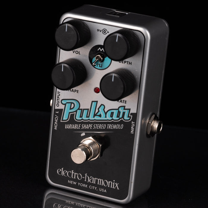 Used Electro-Harmonix Nano Pulsar Stereo Tremolo Pedal