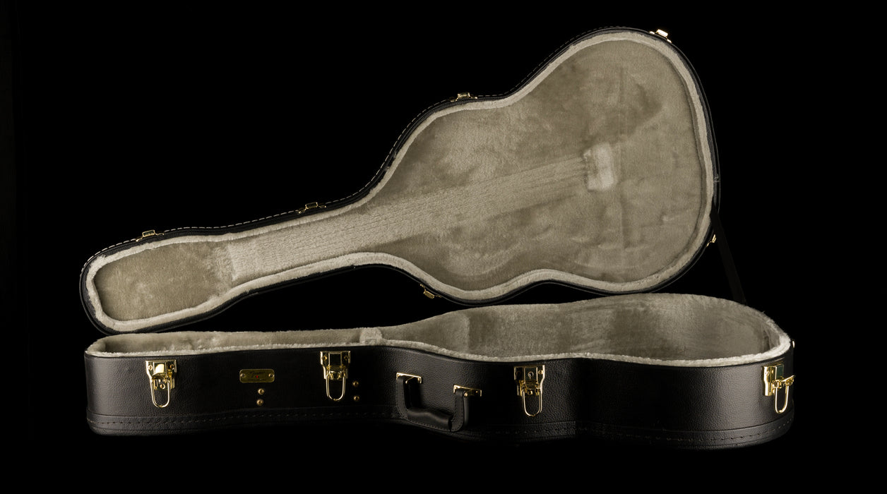 Used Fender Paramount  00/000 Case