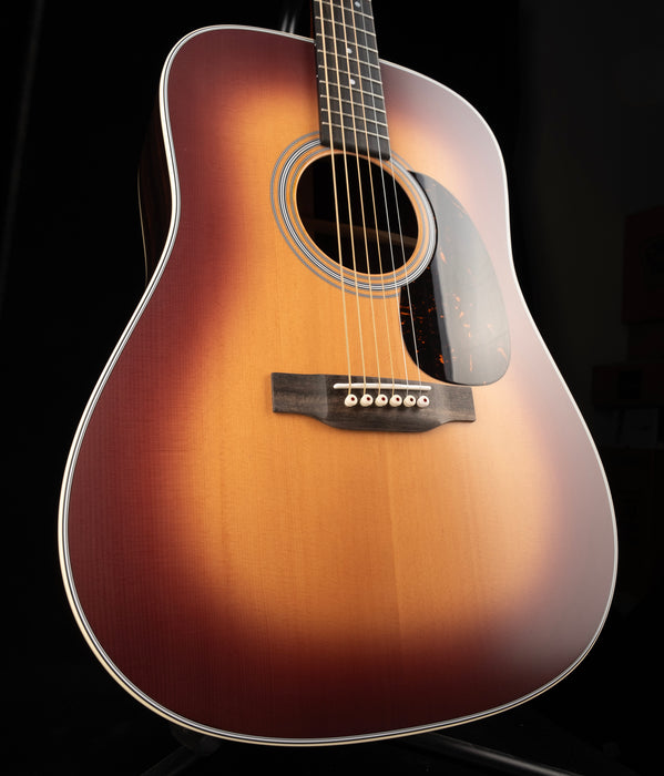 Martin D-28 Satin Amberburst with Case