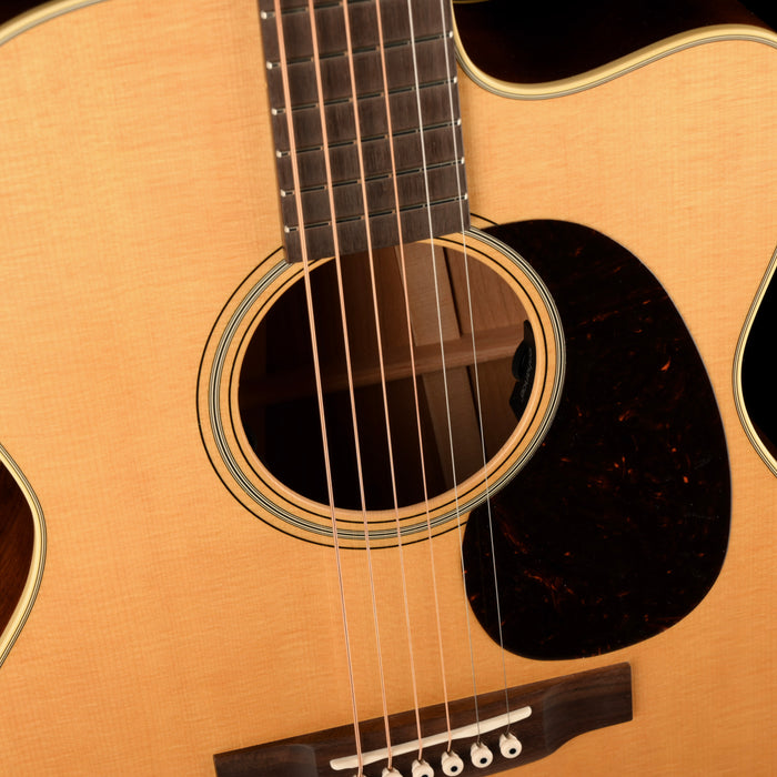 Martin Custom Shop 000-18E Cherry Sitka Spruce Acoustic Electric Guitar