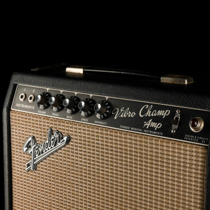 Vintage Fender 1967 Vibro Champ Guitar Amp Combo With Cover