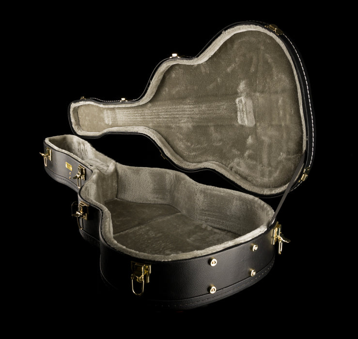 Used Fender Paramount  00/000 Case