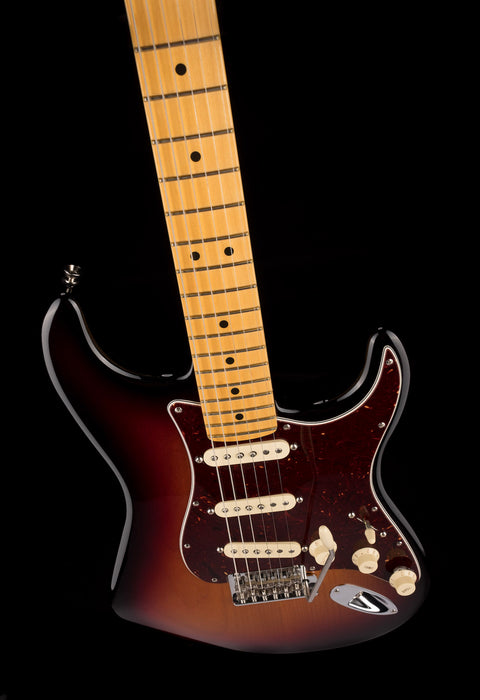 Used Fender American Professional II Stratocaster 3-Tone Sunburst with OHSC