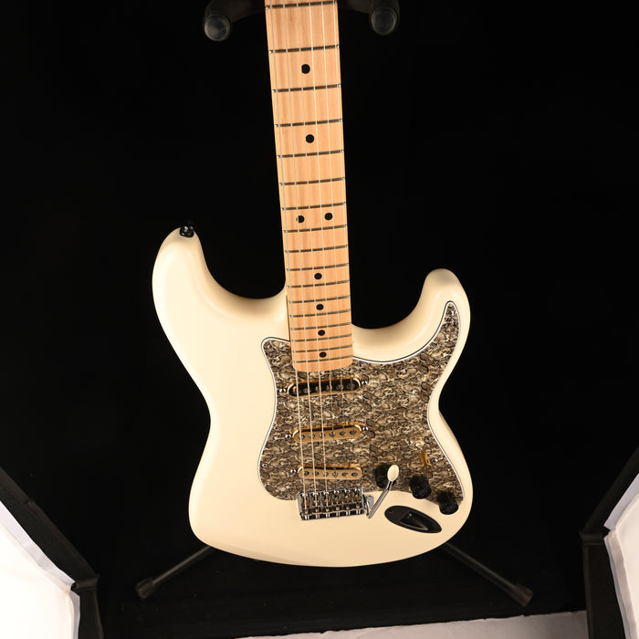 Pre Owned 2004 Fender Stratocaster White Fishscale Modified With Gig Bag