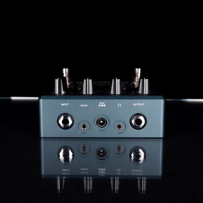 Used Darkglass Electronics AOUV2 Alpha Omega Ultra Effect Pedal with Bass EQ DI Distortion Pedal With Box