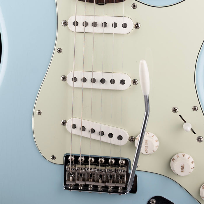 Used Fender Limited Edition Vintera II Road Worn '60s Stratocaster Sonic Blue with OHSC