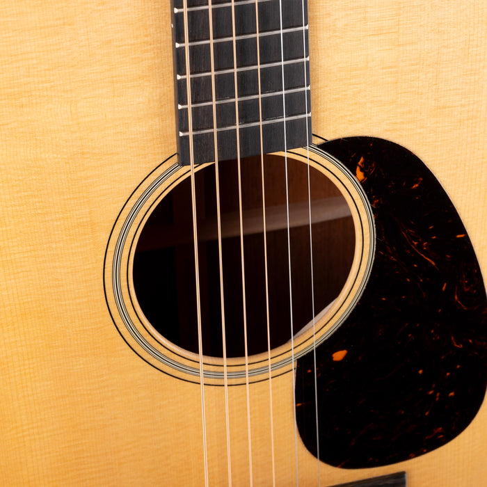 Martin D-18 Standard (2025) Acoustic Guitar Natural With Case