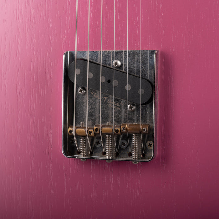 Perinetti Guitars Lancia Standard Retro Pink with Soft Case