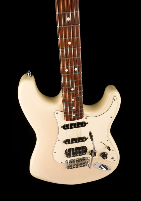 Pre Owned 1995 Fender Stratocaster Special HSS White Blonde With Flight Case