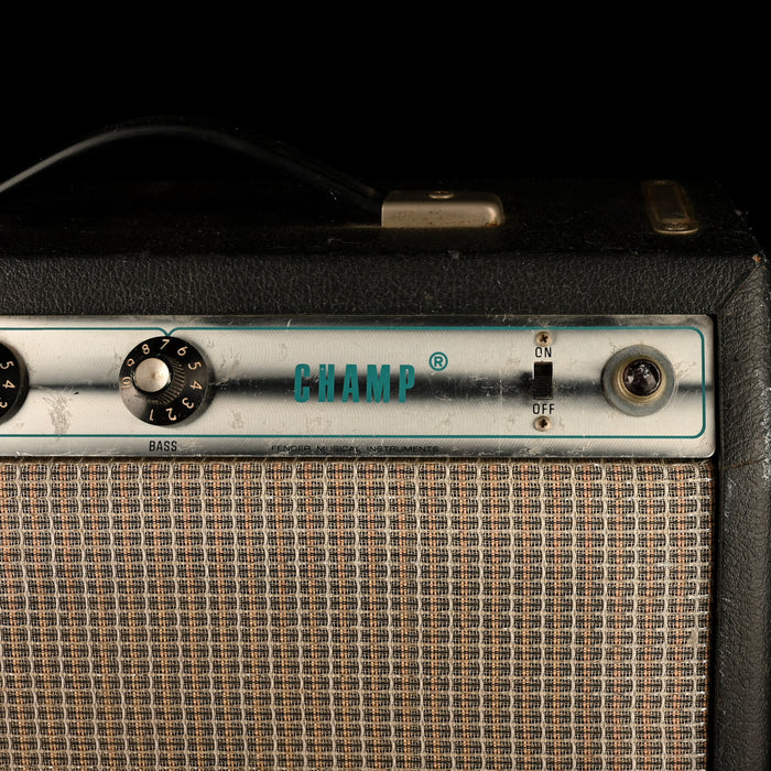 Vintage 1976 Fender Champ Guitar Amp Combo