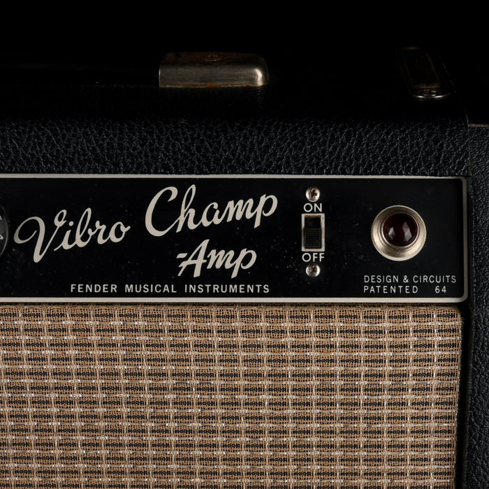 vVintage Fender 1967 Vibro Champ Guitar Amp Combo With Cover