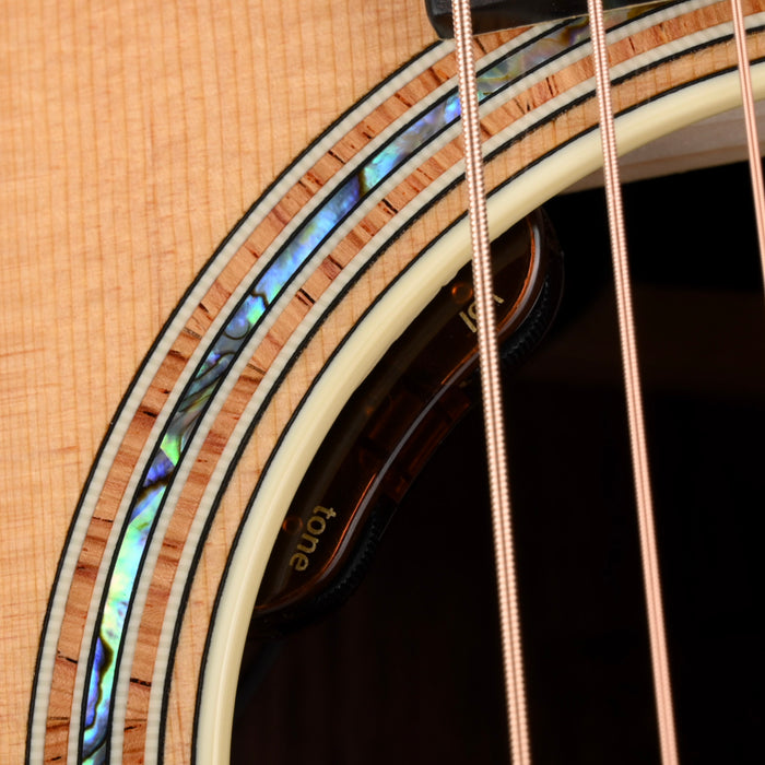 Taylor Gold Label 814e Honduran Rosewood Natural with Case