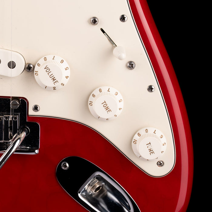 Pre-Owned 2013 Fender Custom Shop Custom Deluxe Stratocaster Candy Red with OHSC