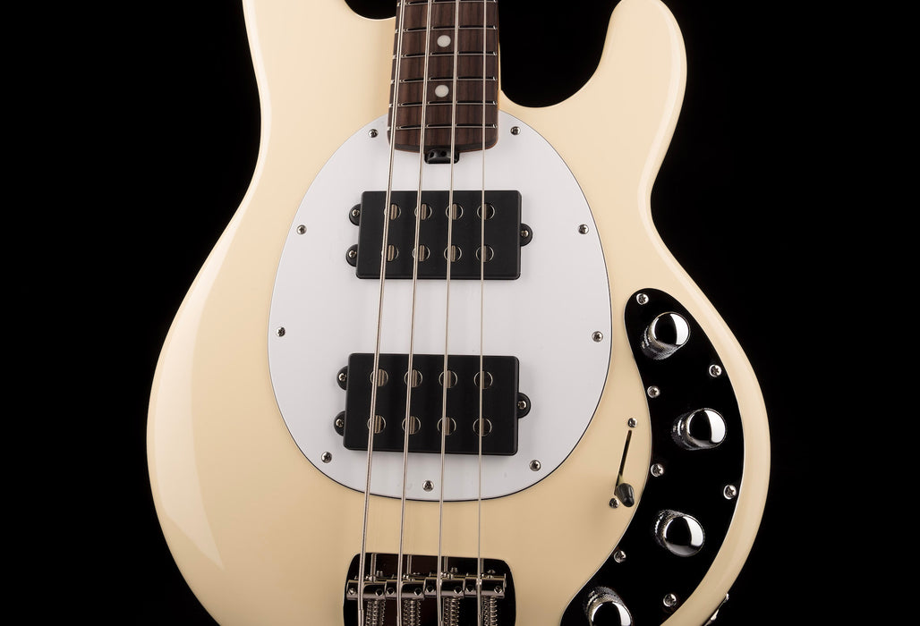 Ernie Ball Music Man Stingray HH Special Buttercream with Case