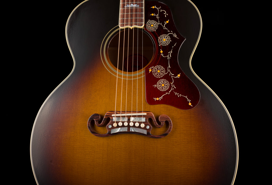 Gibson Custom Shop 1957 SJ-200 Vintage Sunburst with Case