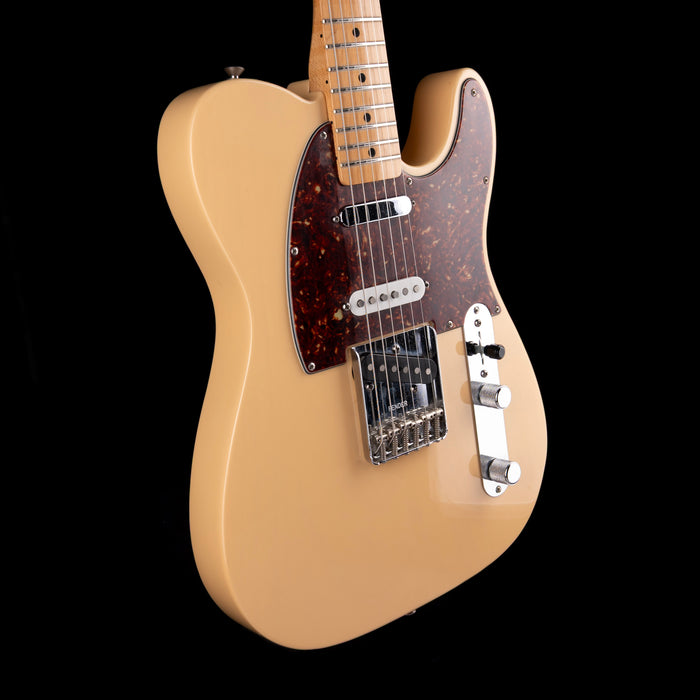 Pre-Owned 2006 Fender Deluxe Nashville Telecaster Honey Blonde With Gig Bag