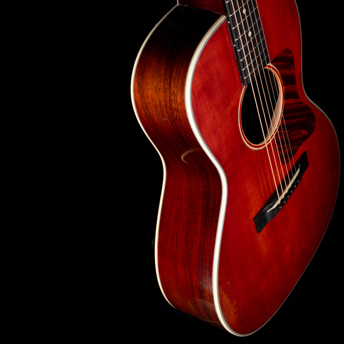 Pre-Owned Eastman E10OOSS/V Antique Varnish Acoustic Guitar With OHSC