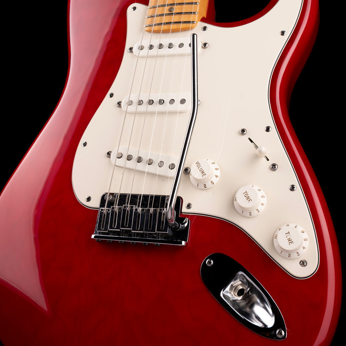 Pre-Owned 2013 Fender Custom Shop Custom Deluxe Stratocaster Candy Red with OHSC