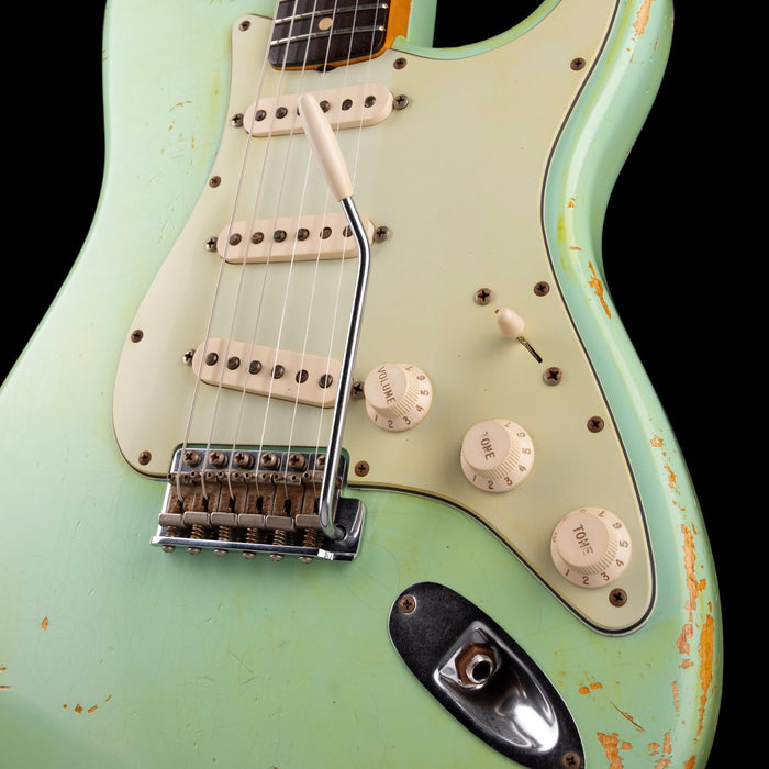 Pre-Owned 2009 Fender Custom Shop Stratocaster Relic Surf Green Green With OHSC