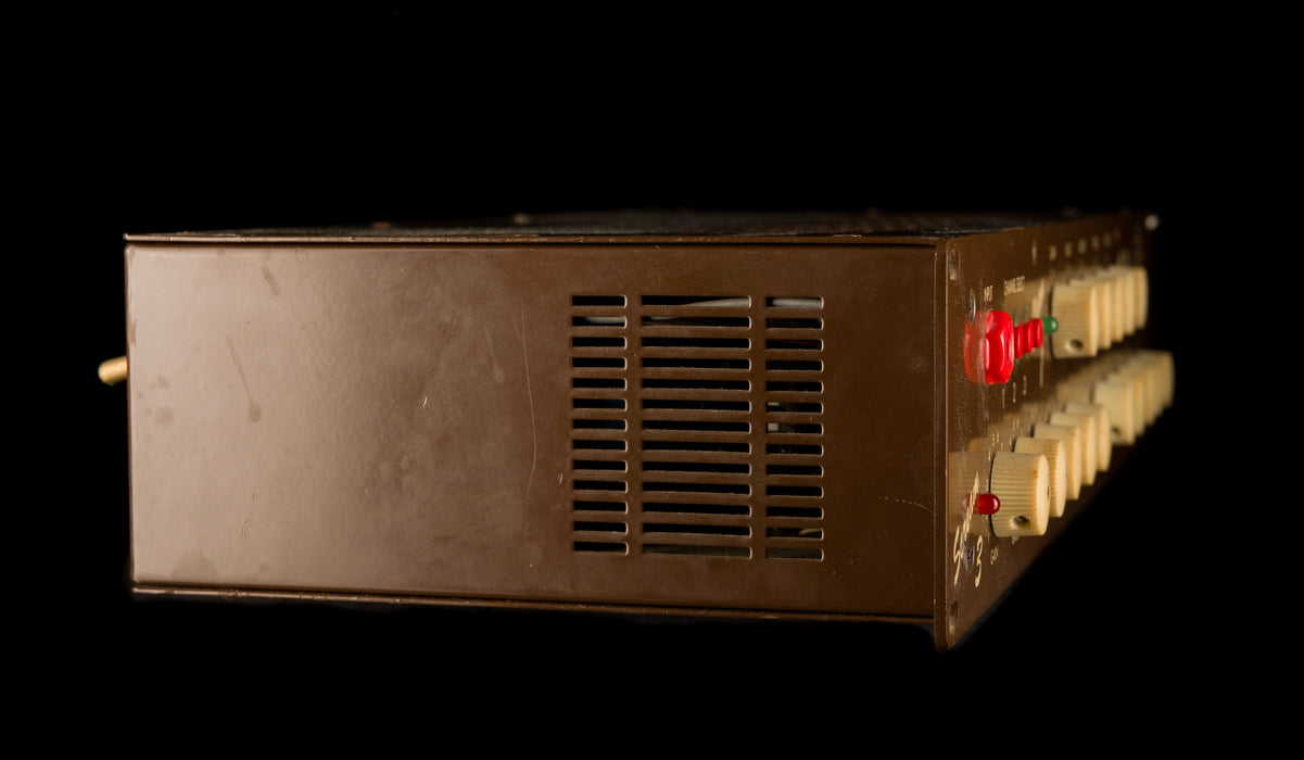 Pre Owned Groove Tubes Trio Switchable Pre Amp Head With Modified MIDI Patch Bay "In" section