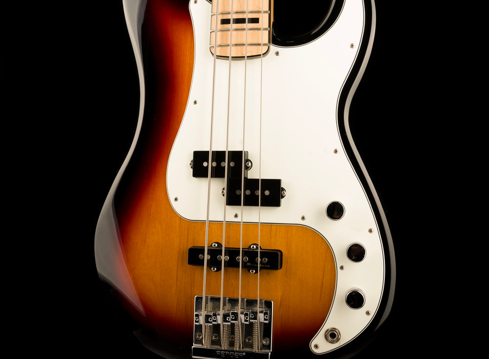 Pre Owned 2014 Fender Special Run Deluxe PJ Bass 3-Color Sunburst With Gig Bag