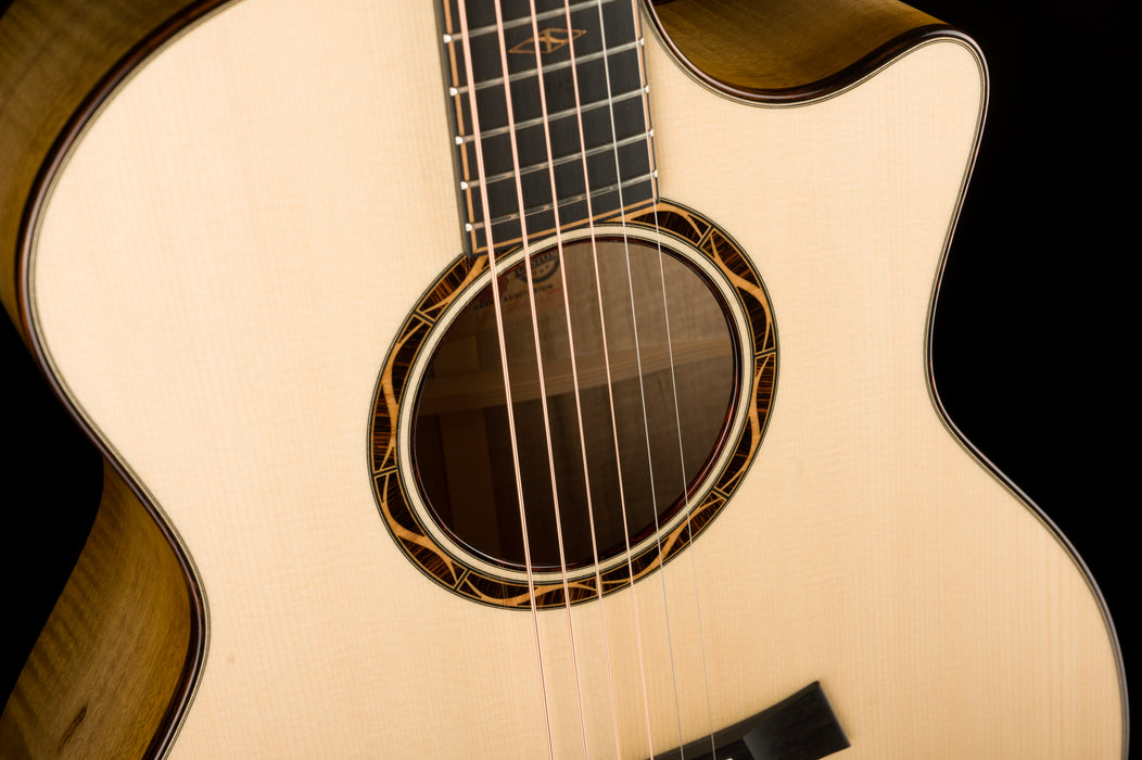 Taylor Custom Grand Auditorium C14ce Figured Myrtlewood Catch # 1 With Case