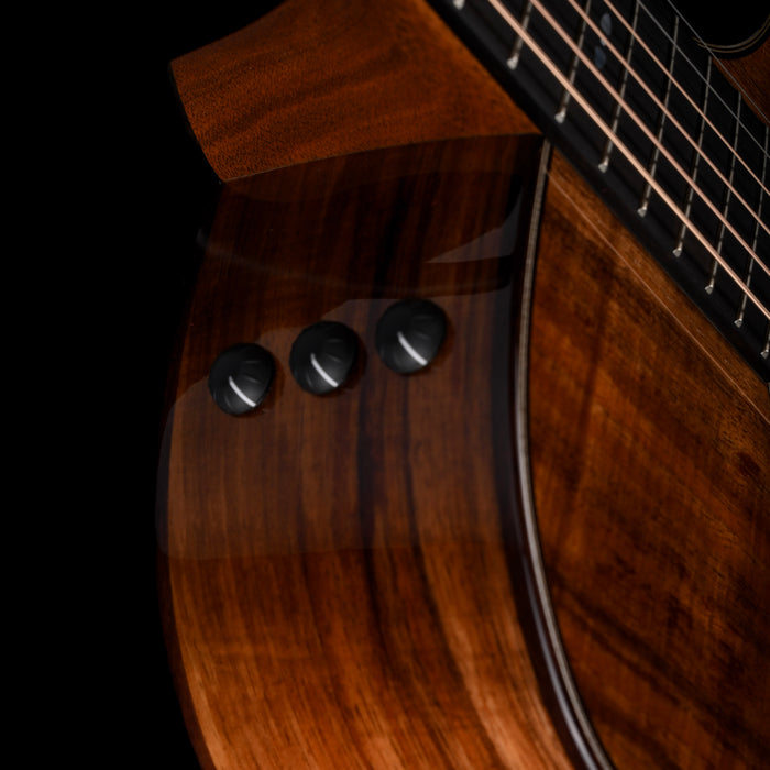 Taylor 724ce Grand Auditorium Koa Natural Acoustic Electric Guitar With Case