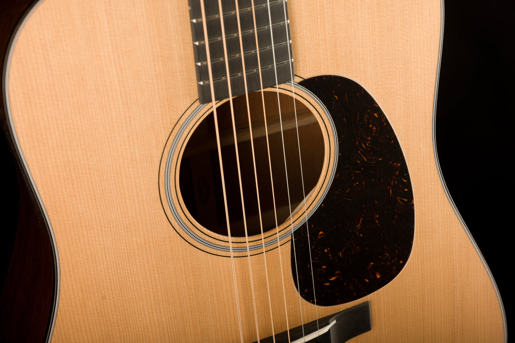 Martin D-18 Authentic 1937 Acoustic Guitar With Case
