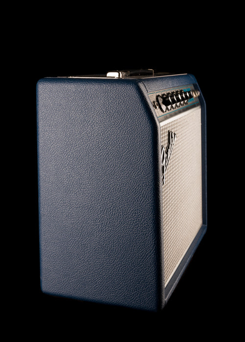 Fender Limited Edition FSR '68 Custom Vibro Champ Navy Guitar Amp Combo