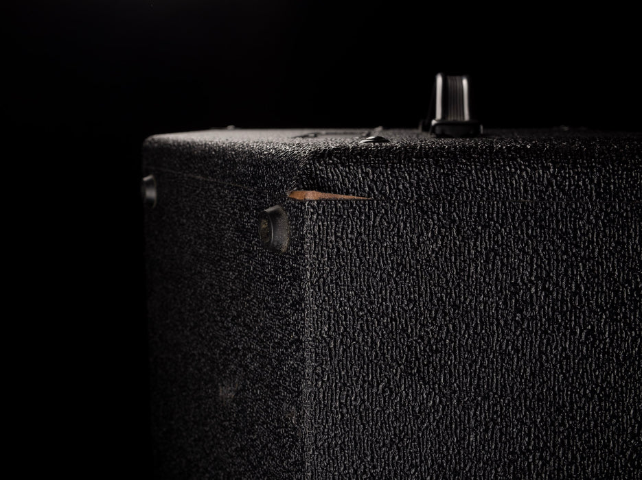 Used Ampeg BA-115 Bass Amp Combo