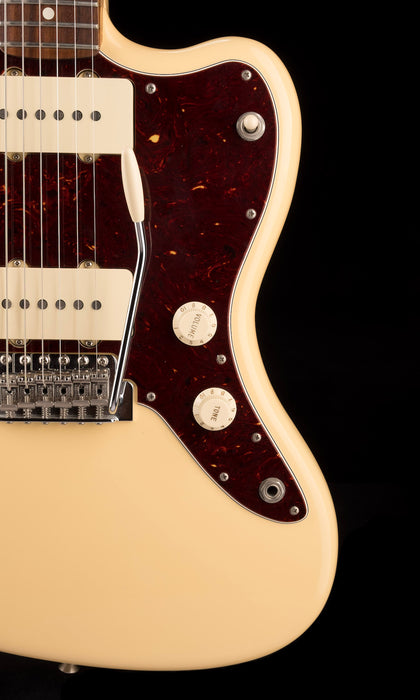 Used Fender American Performer Jazzmaster Vintage White With Gig Bag