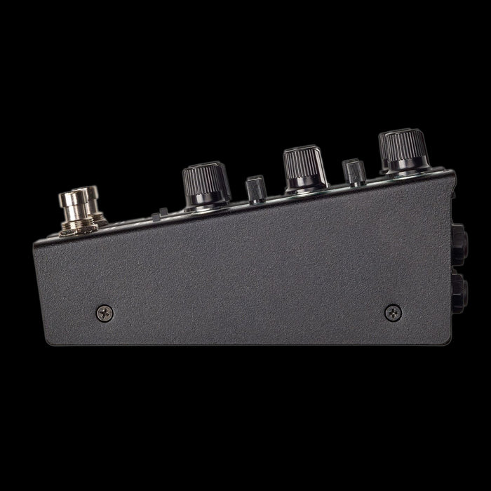 Gamechanger Audio Auto Series Delay Pedal Left