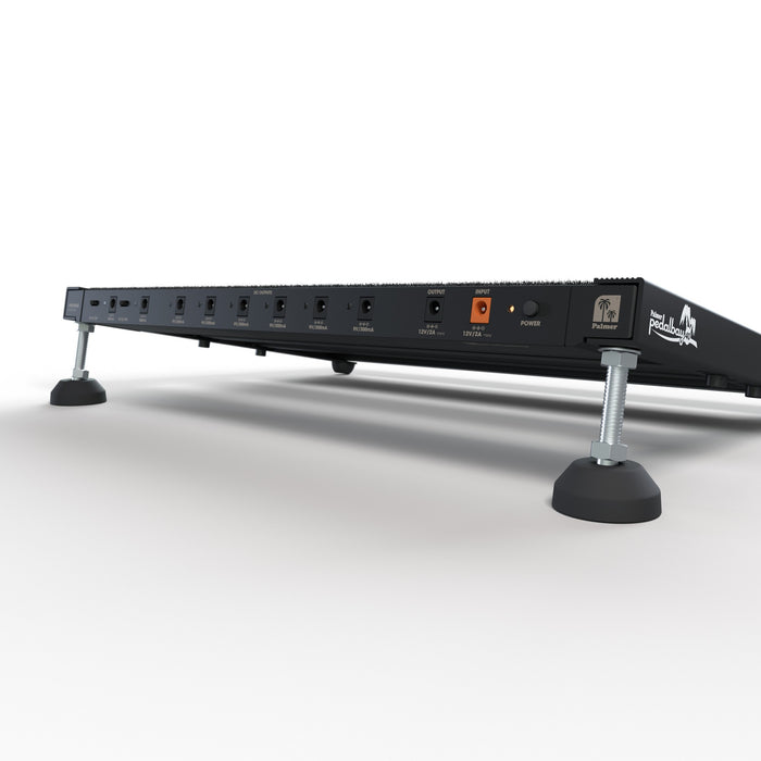 Palmer Pedalbay 40 PB Pedalboard with PWT PB 40 Powerbar and Carrying Case