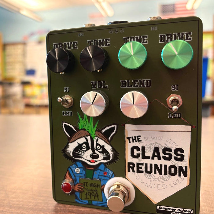 Summer School Electronics Class Reunion Overdrive Fuzz Pedal School Background