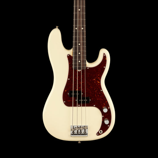 Fender American Professional II Precision Bass Rosewood Fingerboard Olympic White Front Crop
