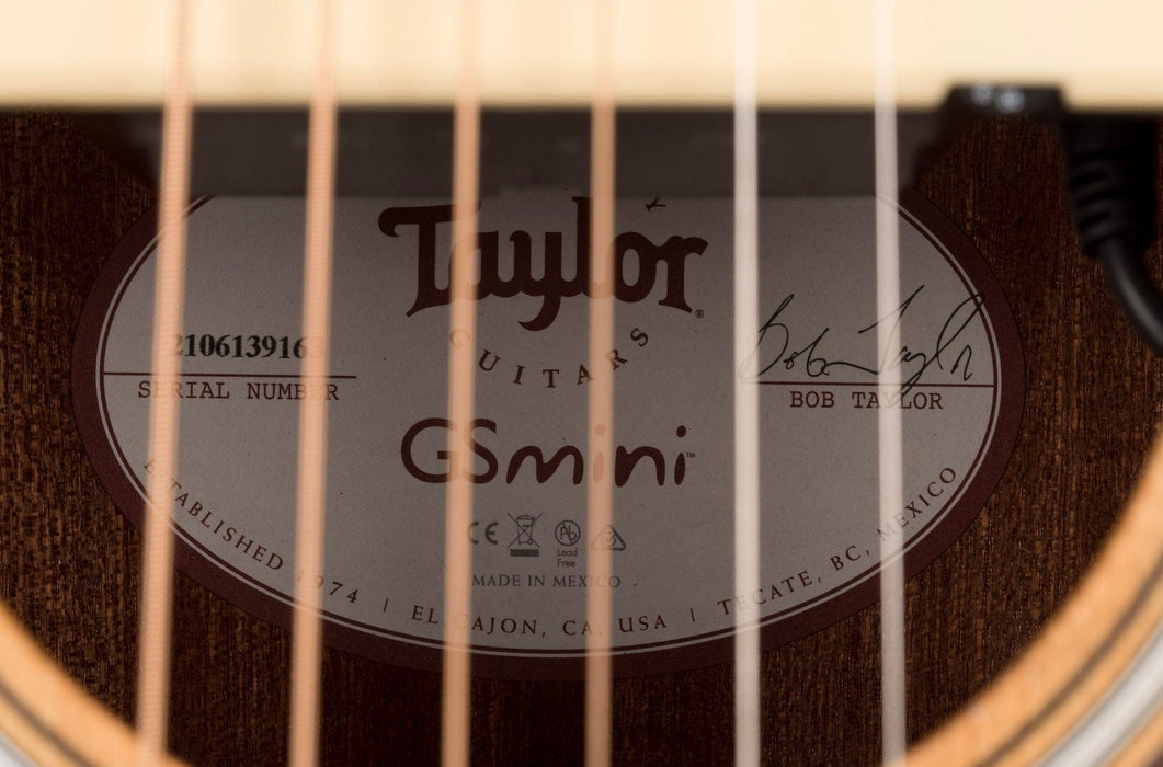 Used Taylor GS Mini Mahogany LR Baggs Pickup with Gig Bag