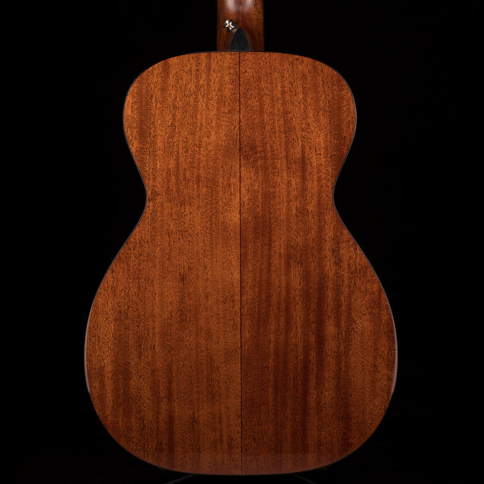 Used Martin Standard Series 0-18 Acoustic with OHSC
