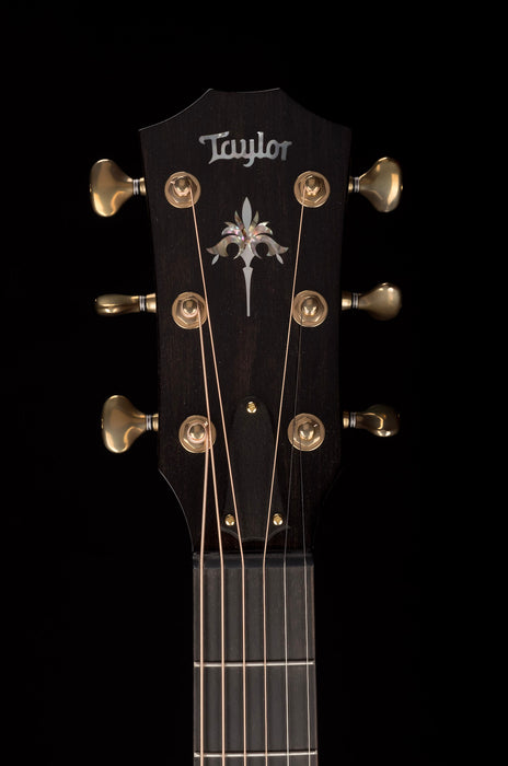 Taylor Custom Grand Auditorium Presentation/900 Series Honduran Rosewood and Sinker Mahogany With Case