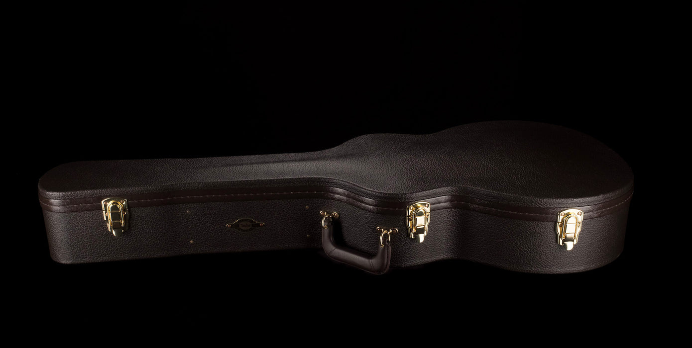 Taylor Custom Grand Auditorium Presentation/900 Series Honduran Rosewood and Sinker Mahogany With Case