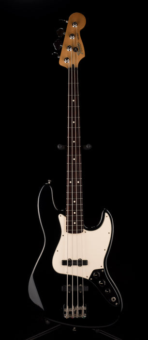 Pre Owned 2005 Fender Jazz Bass Standard Bartolini Noiseless Pickups Black With Gig Bag